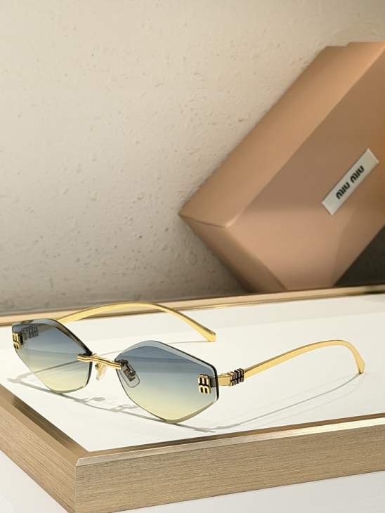 Picture of Miu Miu Sunglasses _SKUfw80236050fw